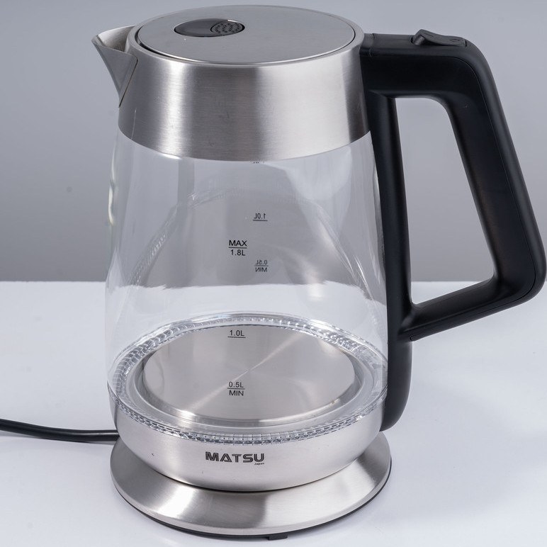 کتری برقی شیشه‌ای ماتسو مدل MA-914 با طراحی مدرن، ظرفیت 1.8 لیتر و توان 2200 وات